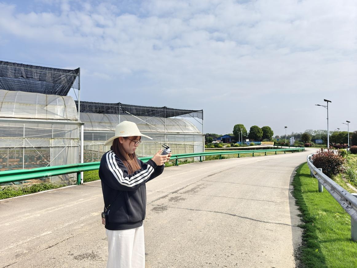谢家铺镇：00后农技特岗生巧用无人机助春耕