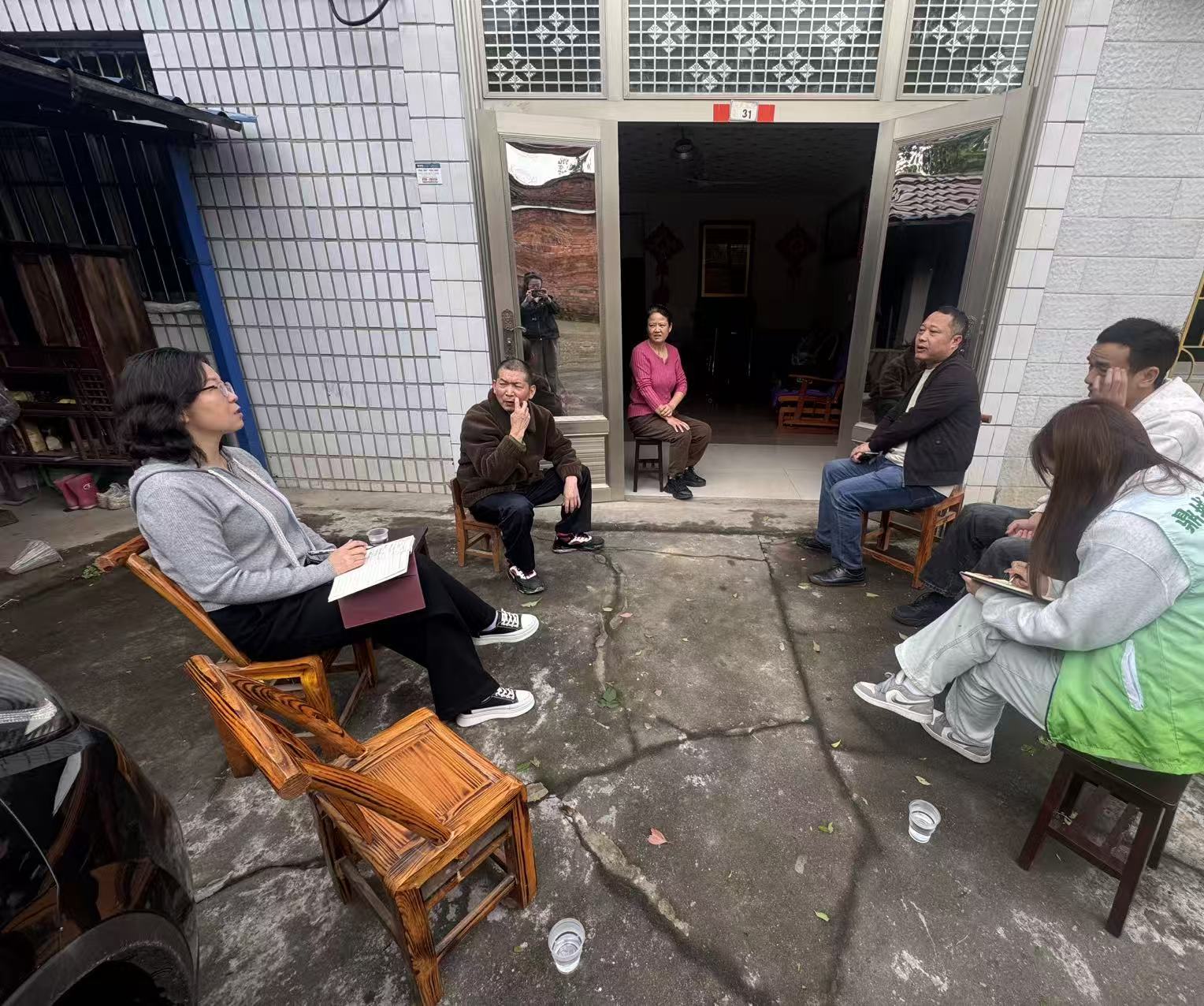 郭家铺街道：入户核查暖民心 精准救助守底线