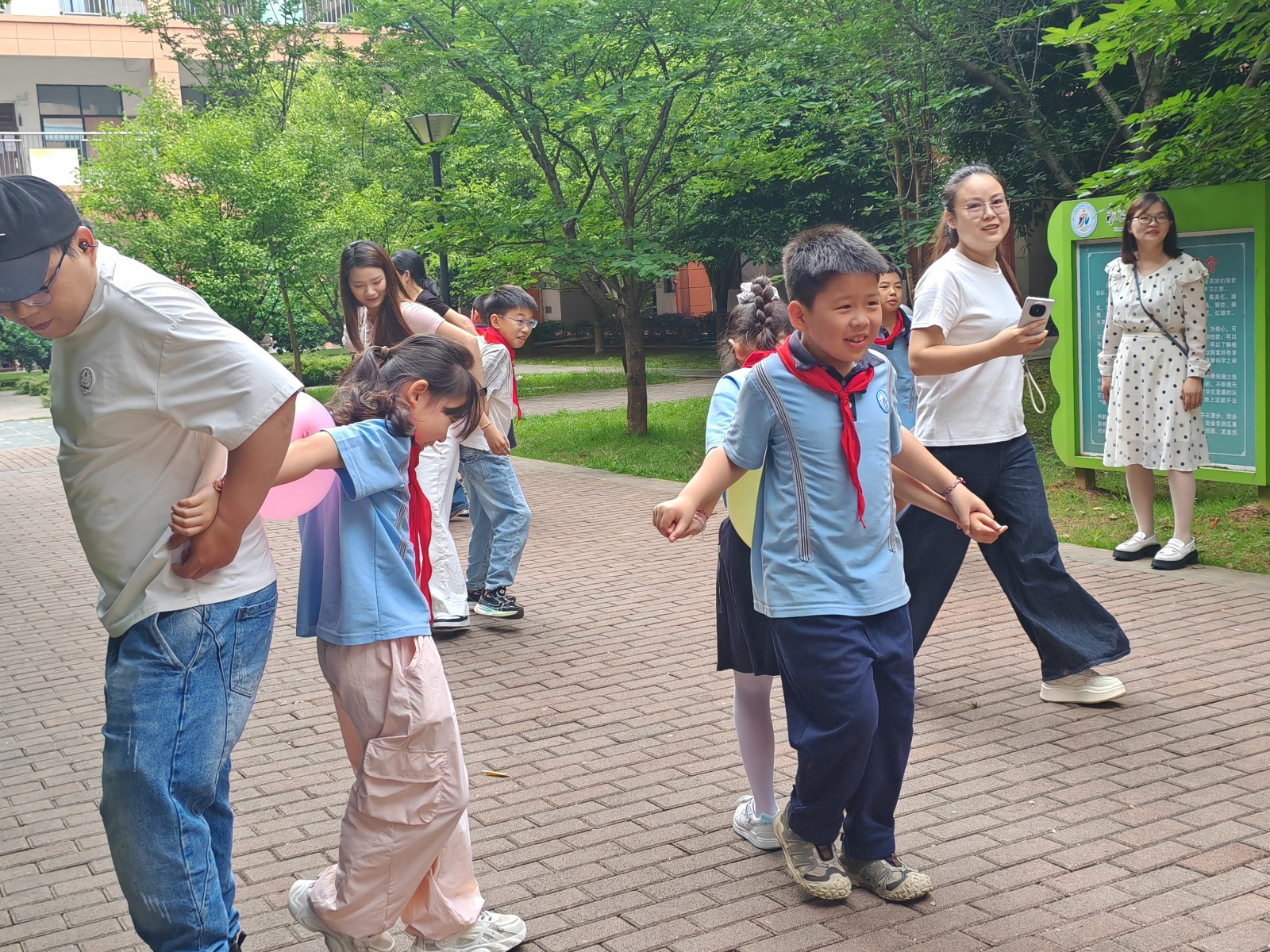 鼎城区永安小学：学科融合润心灵 亲子游园共成长