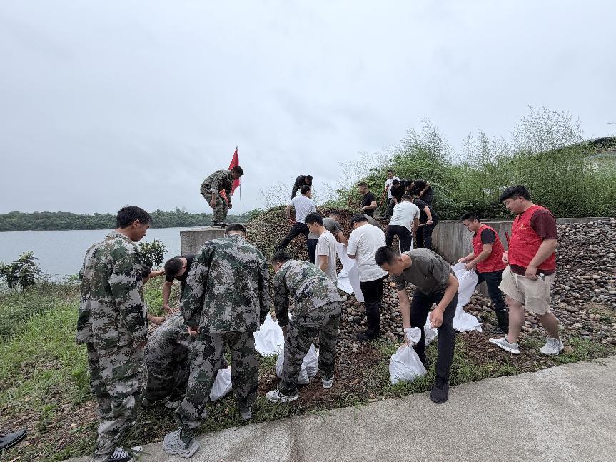 镇德桥镇：开展防汛应急演练 筑牢汛期安全防线