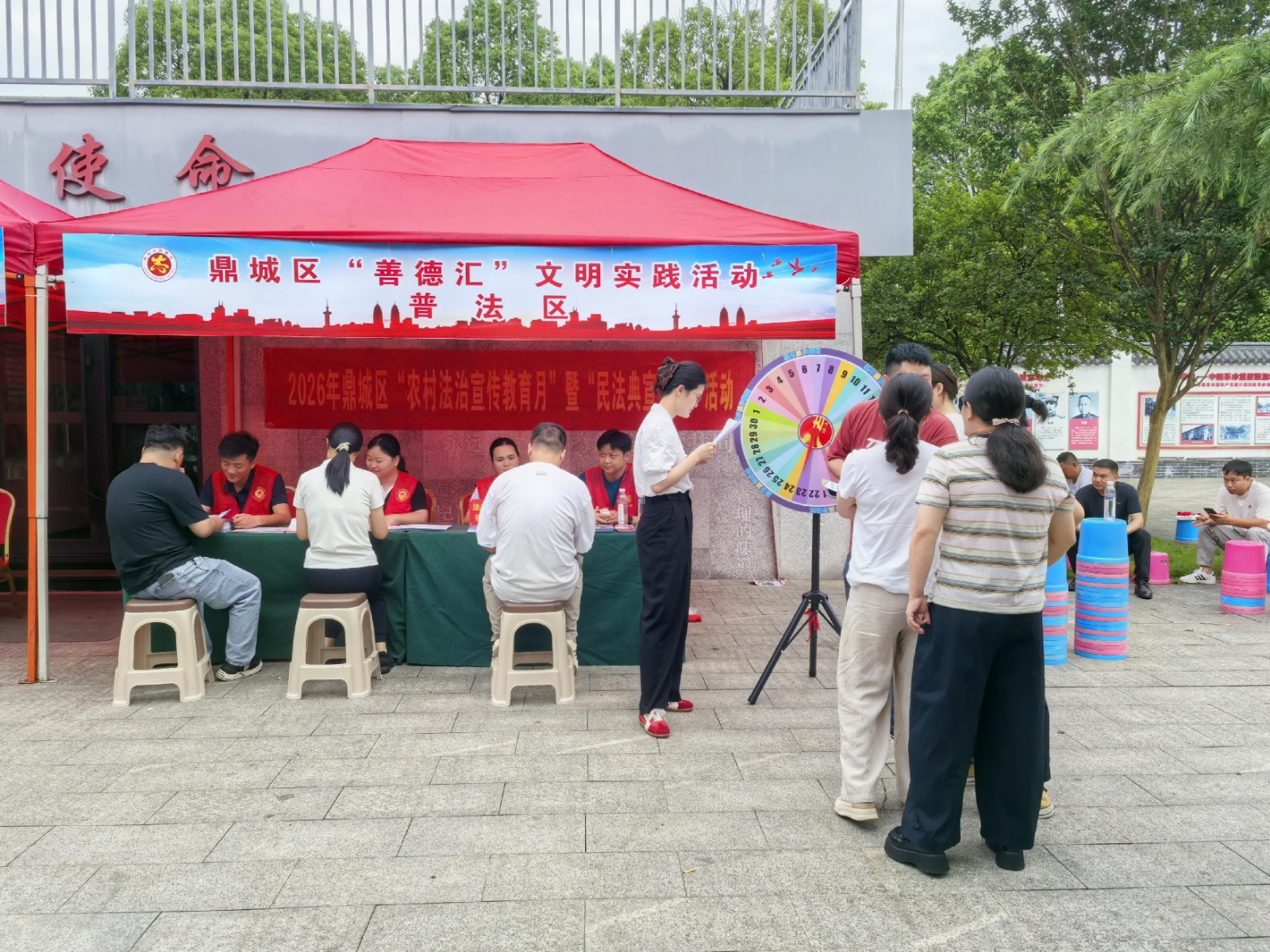 普法“转”起来 法律“送”进门 鼎城区“善德汇”奏响农村法治宣传强音