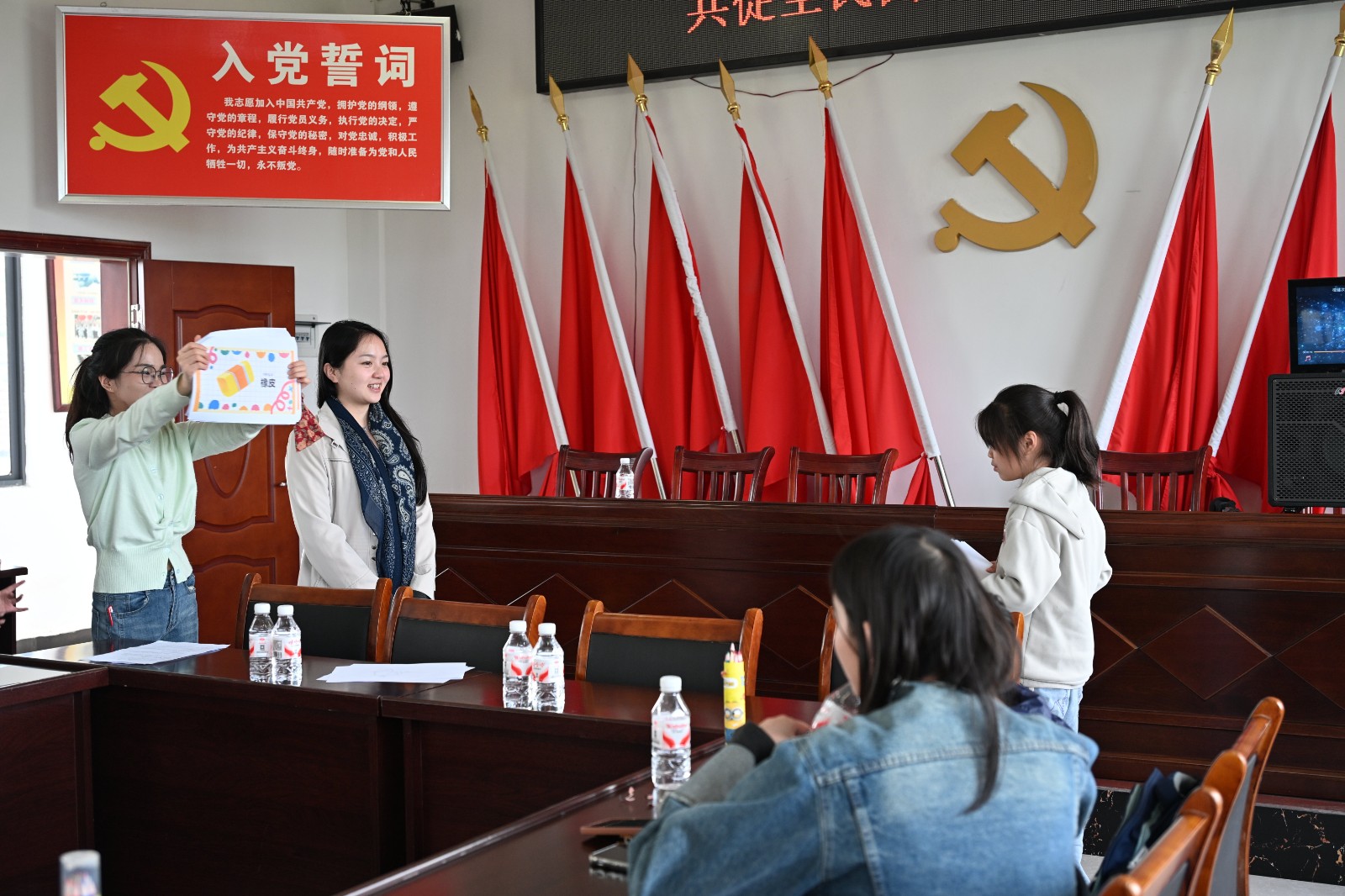从“办事大厅”到“温馨港湾”：蒿子港镇让党群服务中心“活”起来