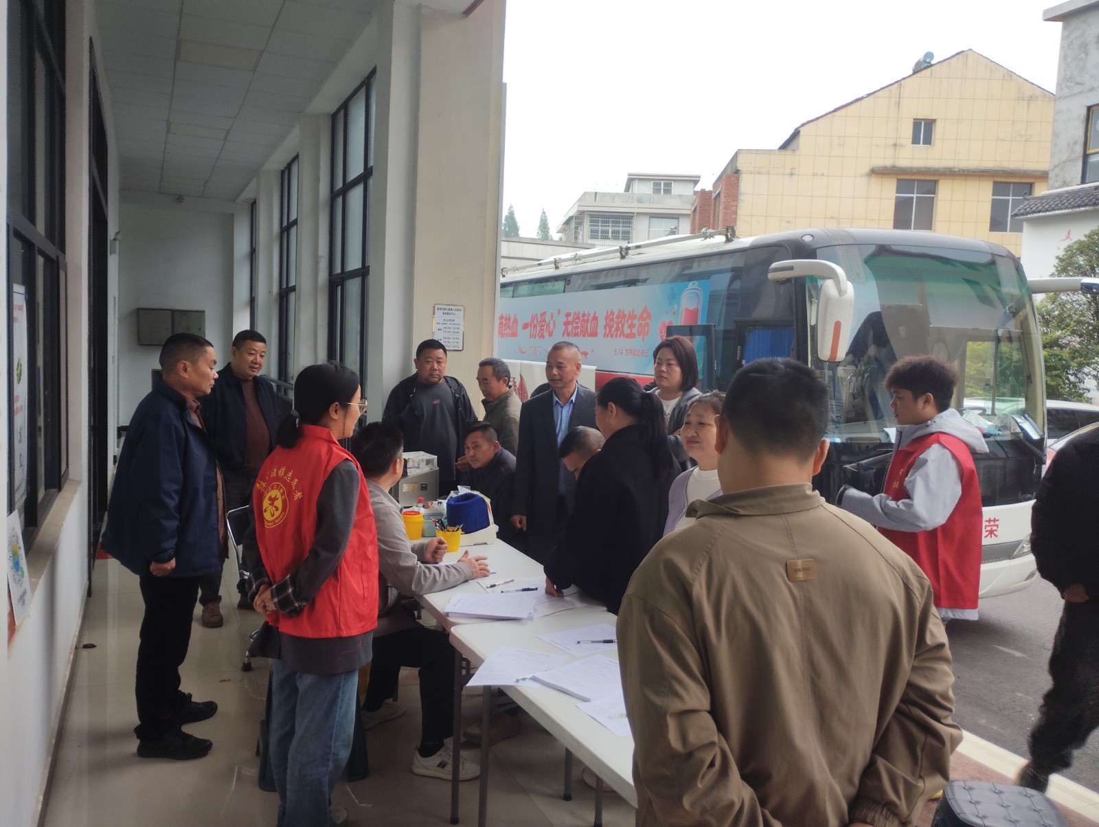 韩公渡镇：组织开展无偿献血公益活动